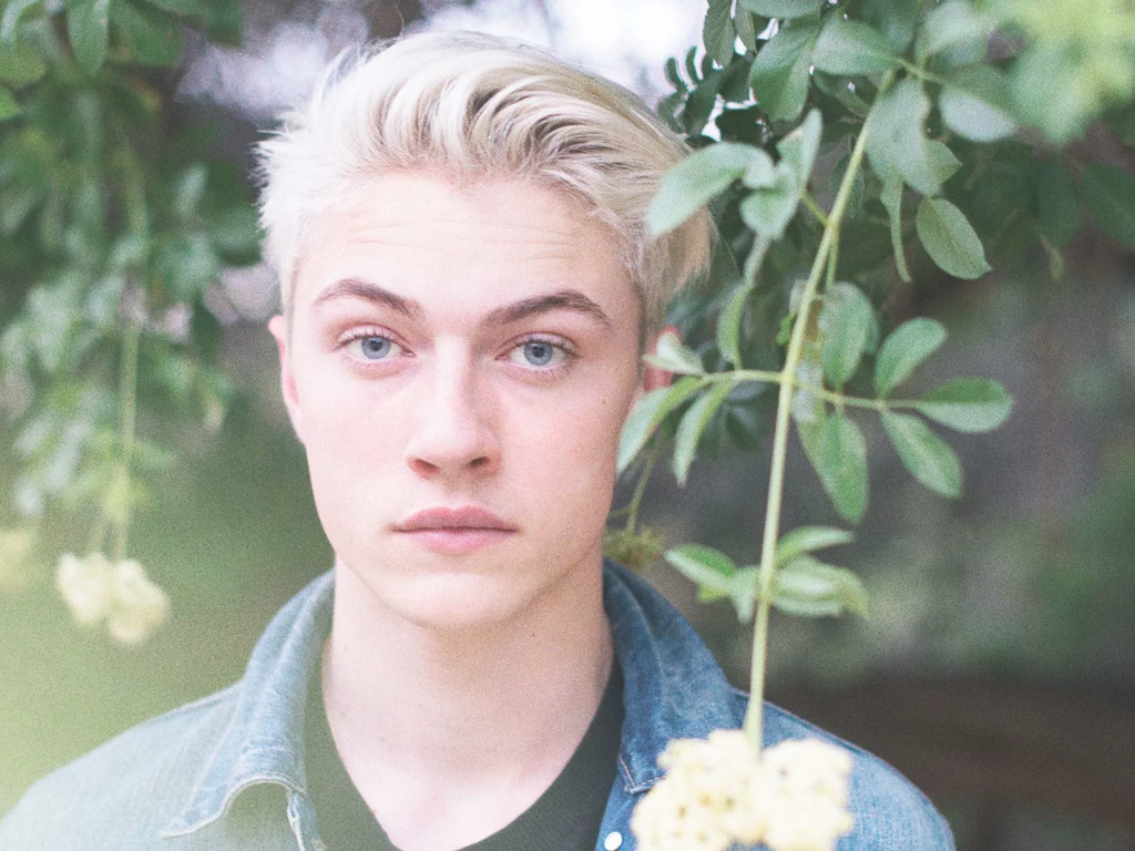 Lucky Blue Smith Body Measurement and Net Worth